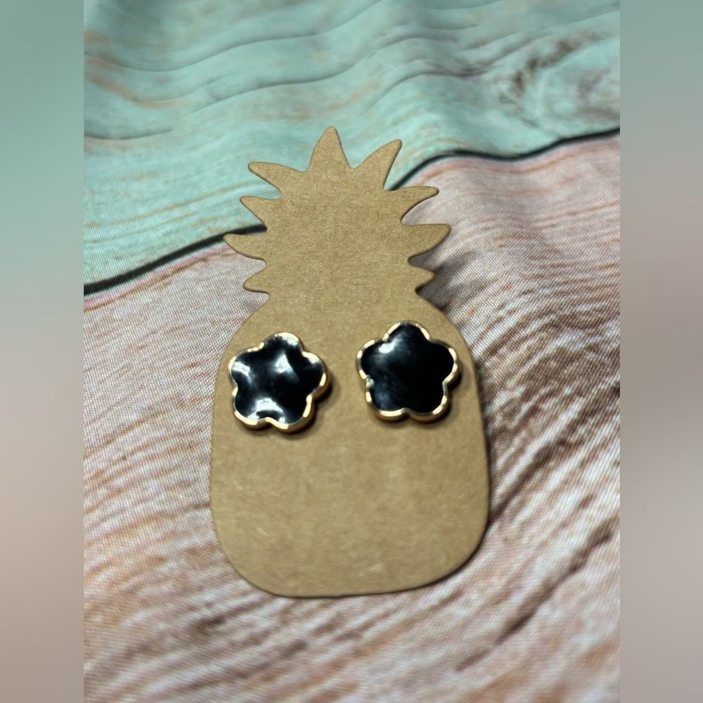 New Gold-Trim Black Flower Stud Earrings - Women Jewelry